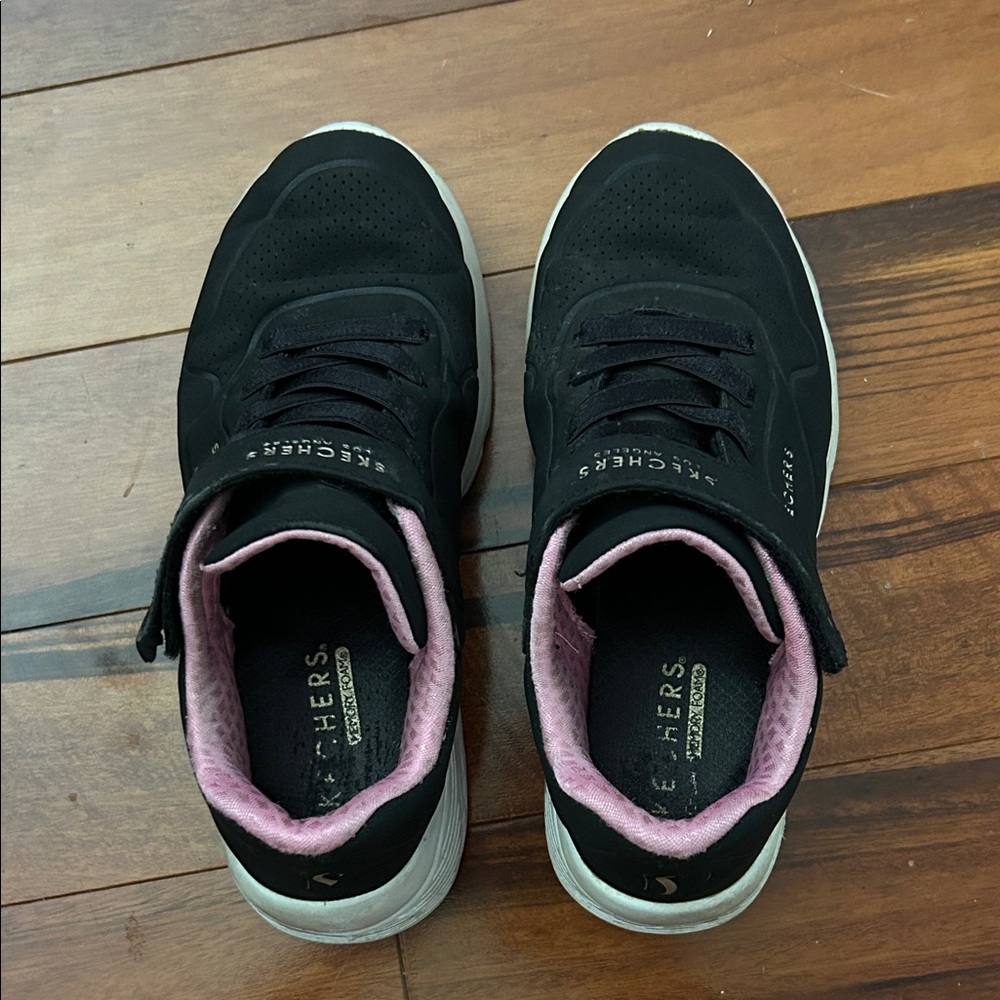 Skechers Women's Black Sneakers with Pink Accents